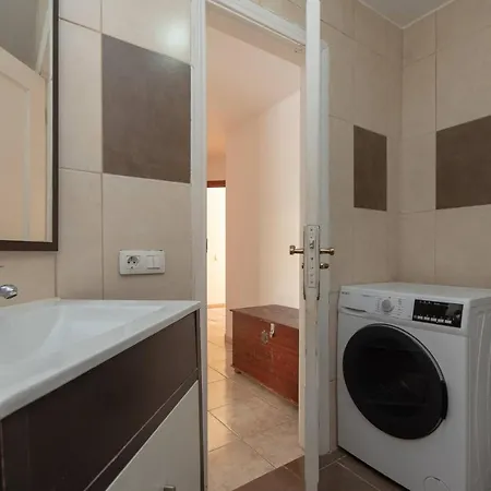 Costa Adeje 1 Bed With Pool View アデヘ
